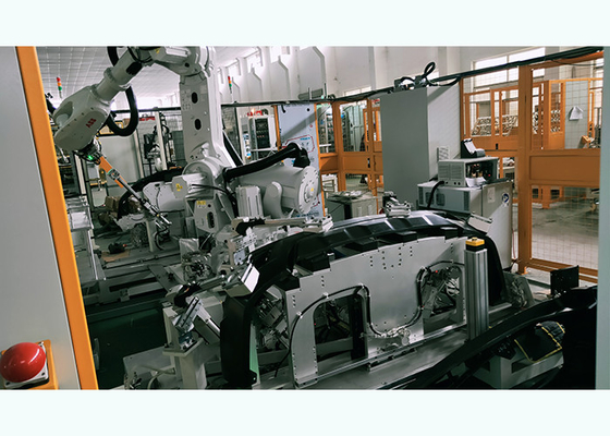 Araba Plastik Tampon için Esnek Robot Ultrasonik Delme ve Kaynak Makinesi
