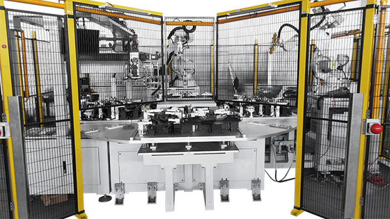 Otomotiv Plastik Döşeme İçin Otomatik Robot Kaynak ve Montaj Üretim Hattı